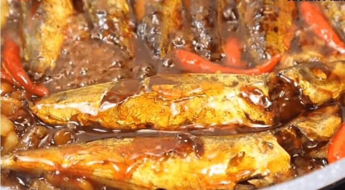 CÁCH LÀM CÁ NỤC KHO NƯỚC MÀU DỪA NGON NHƯ MẸ NẤU
