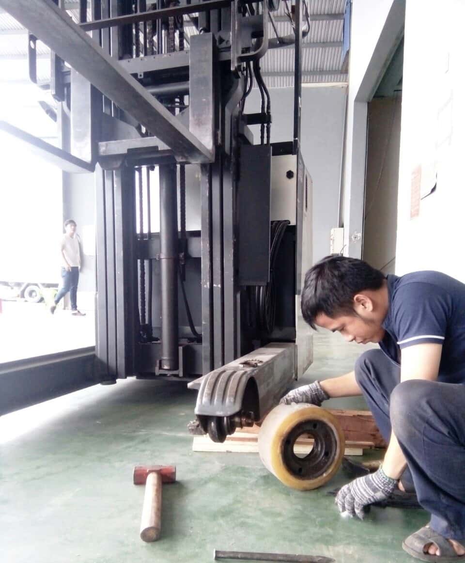 lốp xe nâng điện PU nhập khẩu