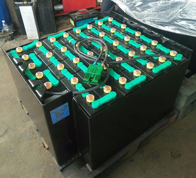 Top các loại ắc quy xe nâng điện tốt nhất