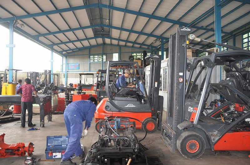 Tìm hiểu quy trình bảo dưỡng xe nâng điện đúng chuẩn