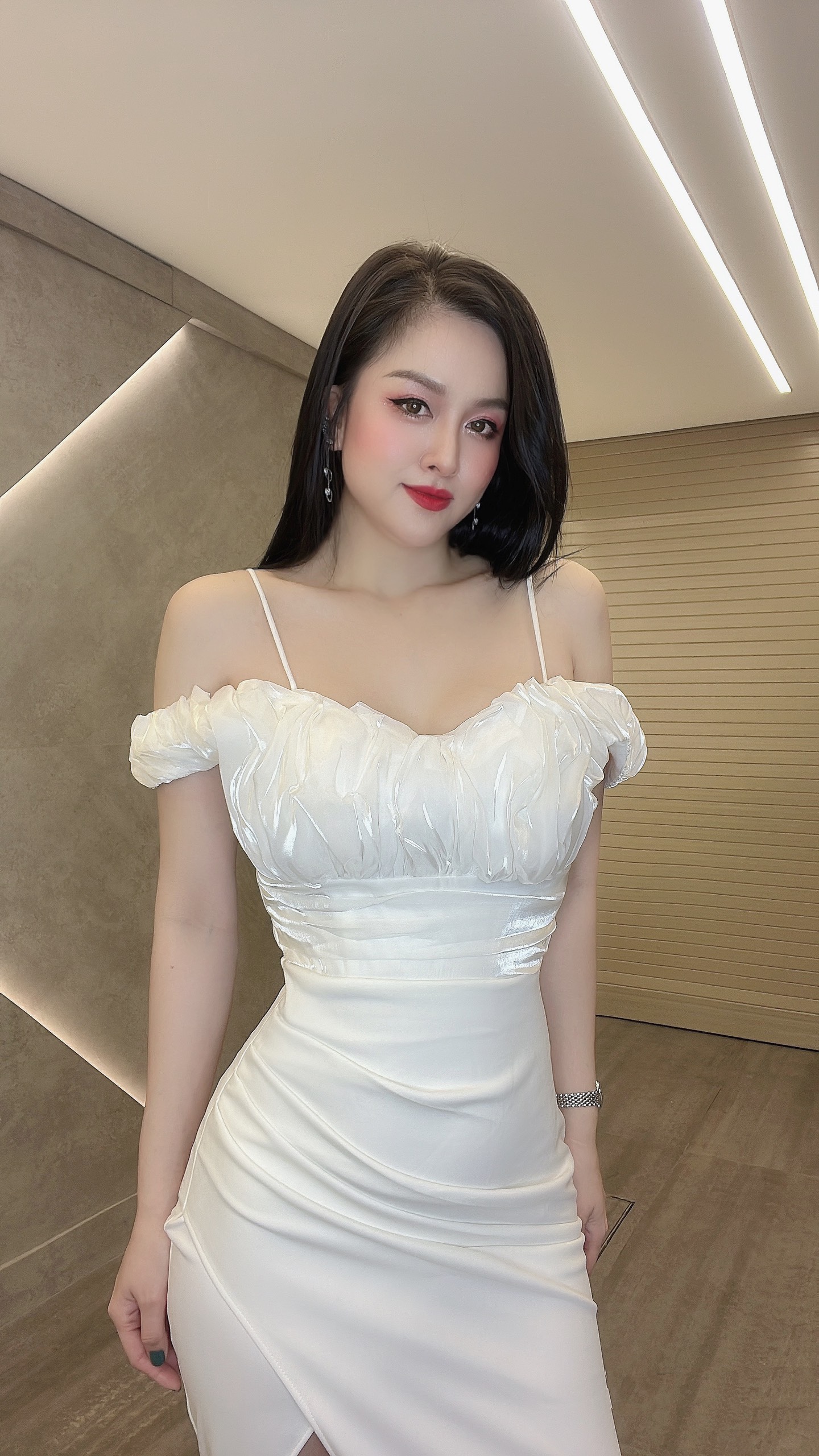 Shop Bán Đầm Trắng Dự Tiệc Tại Biên Hòa
