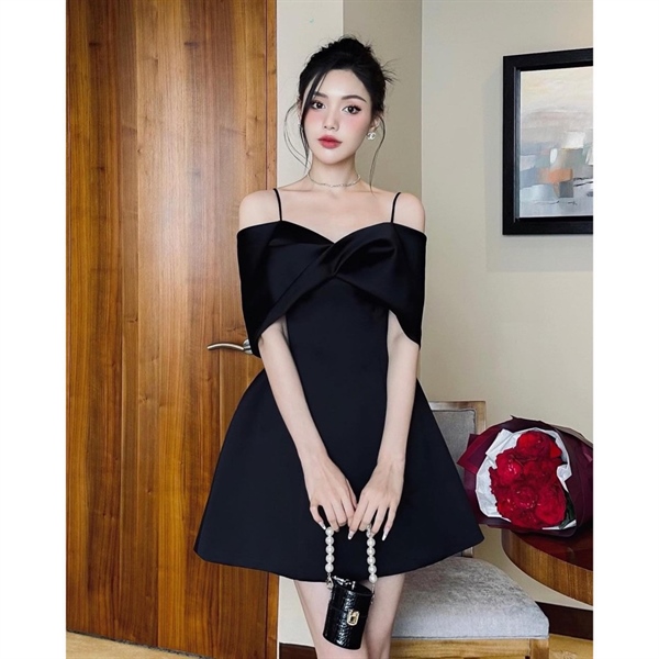 Shop Bán Đầm 2 Dây Đẹp Tại Biên Hòa: Giá Cả và Chất Lượng