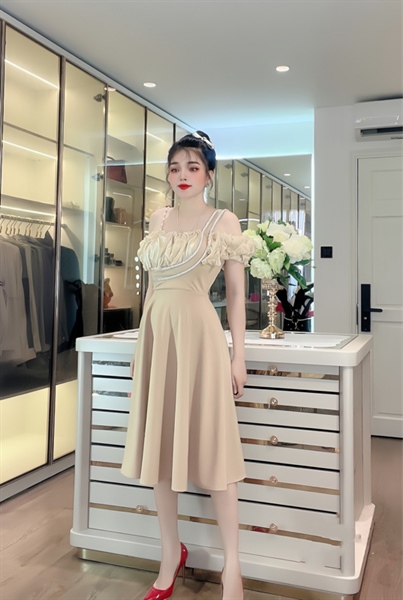 Shop Bán Đầm 2 Dây Đẹp Tại Biên Hòa: Giá Cả và Chất Lượng