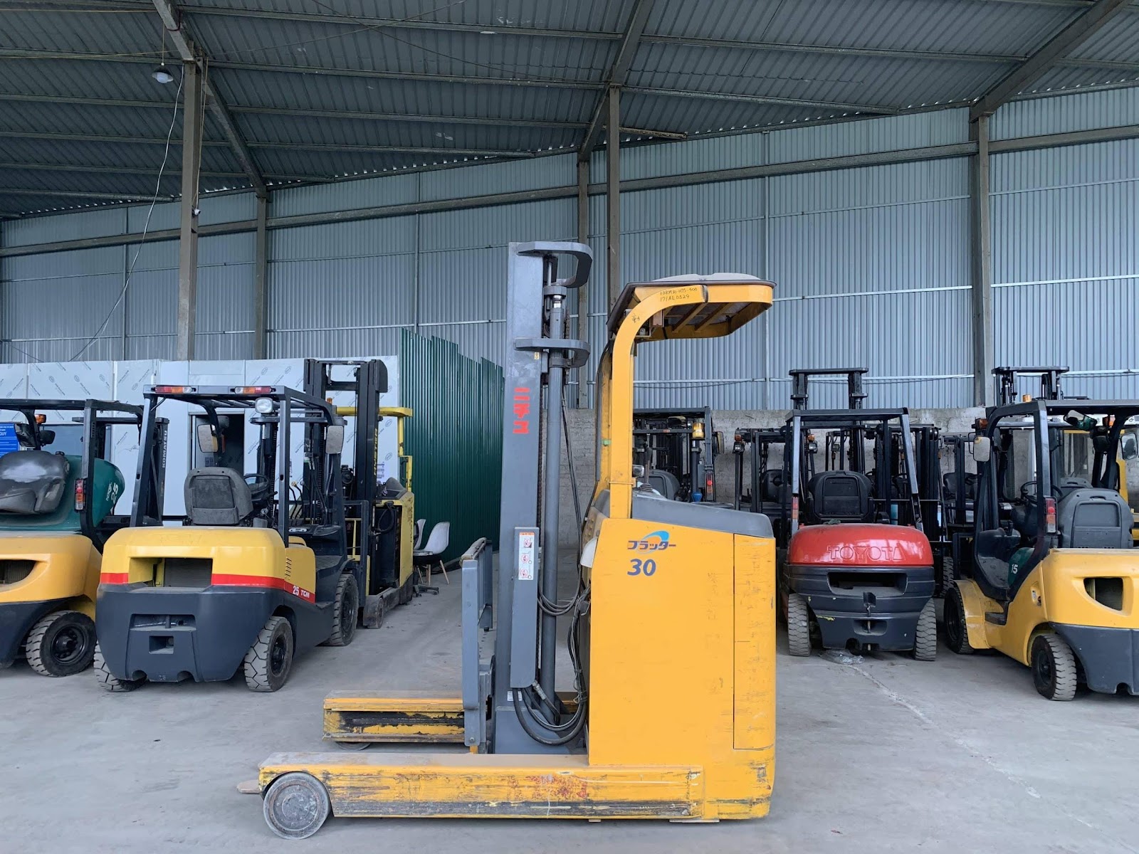 cách sửa xe nâng điện
